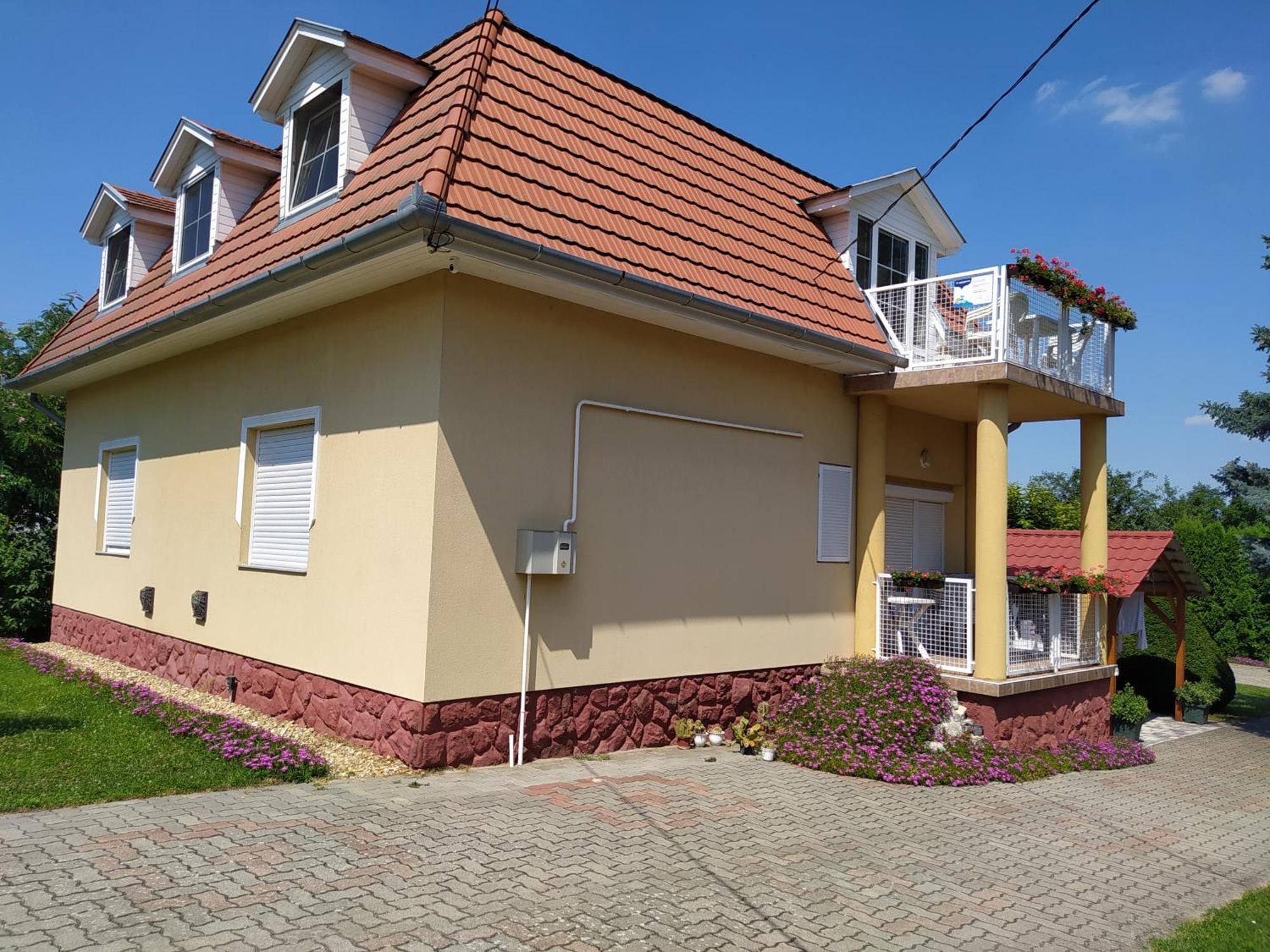 Aniko Apartmanhaz Balatonföldvár Exterior foto