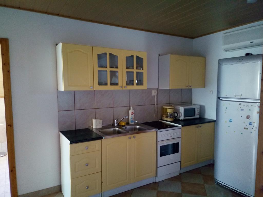 Aniko Apartmanhaz Balatonföldvár Exterior foto