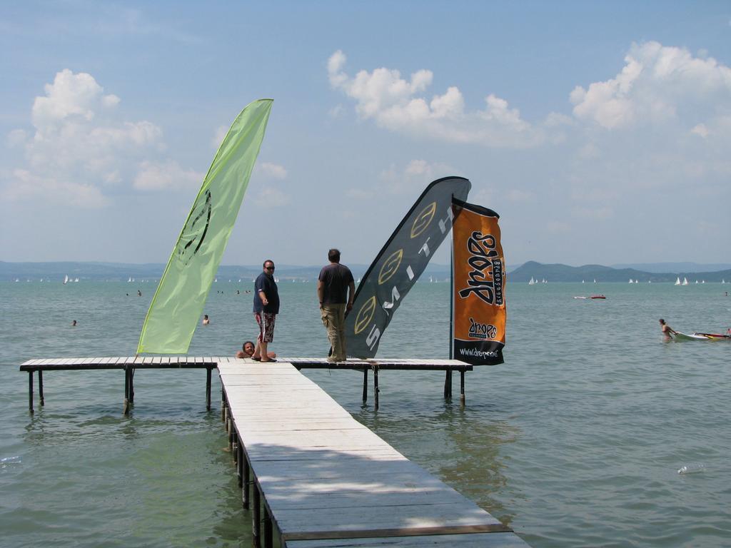 Aniko Apartmanhaz Balatonföldvár Exterior foto